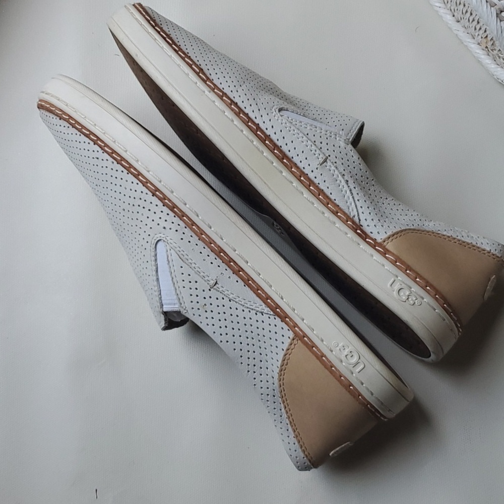 UGG Adley - Picture 4 of 6